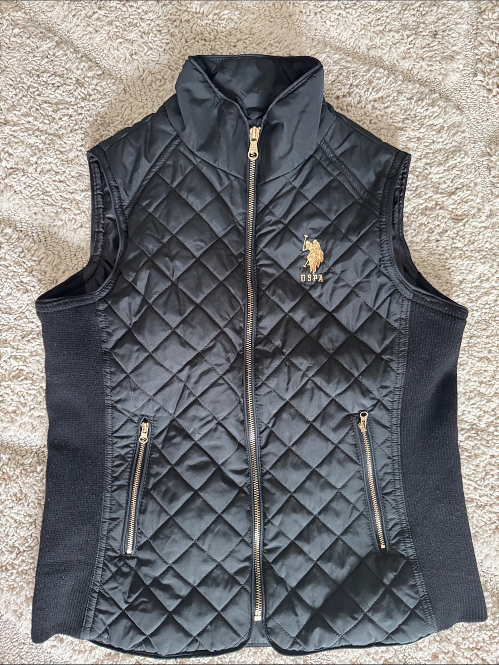 U.S. Polo Assn. Black Quilted Sleeveless Vest Stretch Side with Gold Logo Small